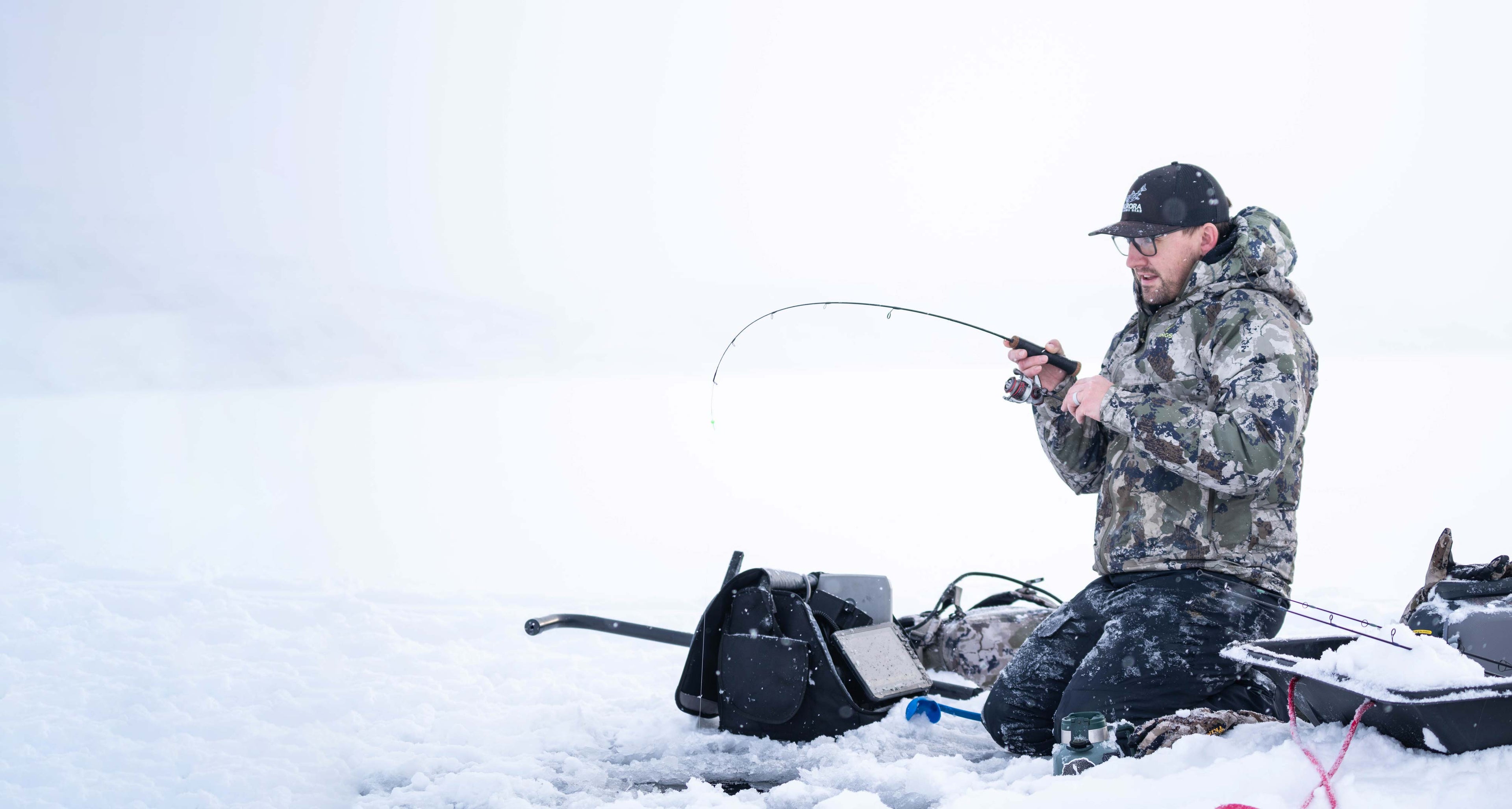  Aventik Ice Fishing Rod (Aurora-28'' Rod Kit) : Sports &  Outdoors